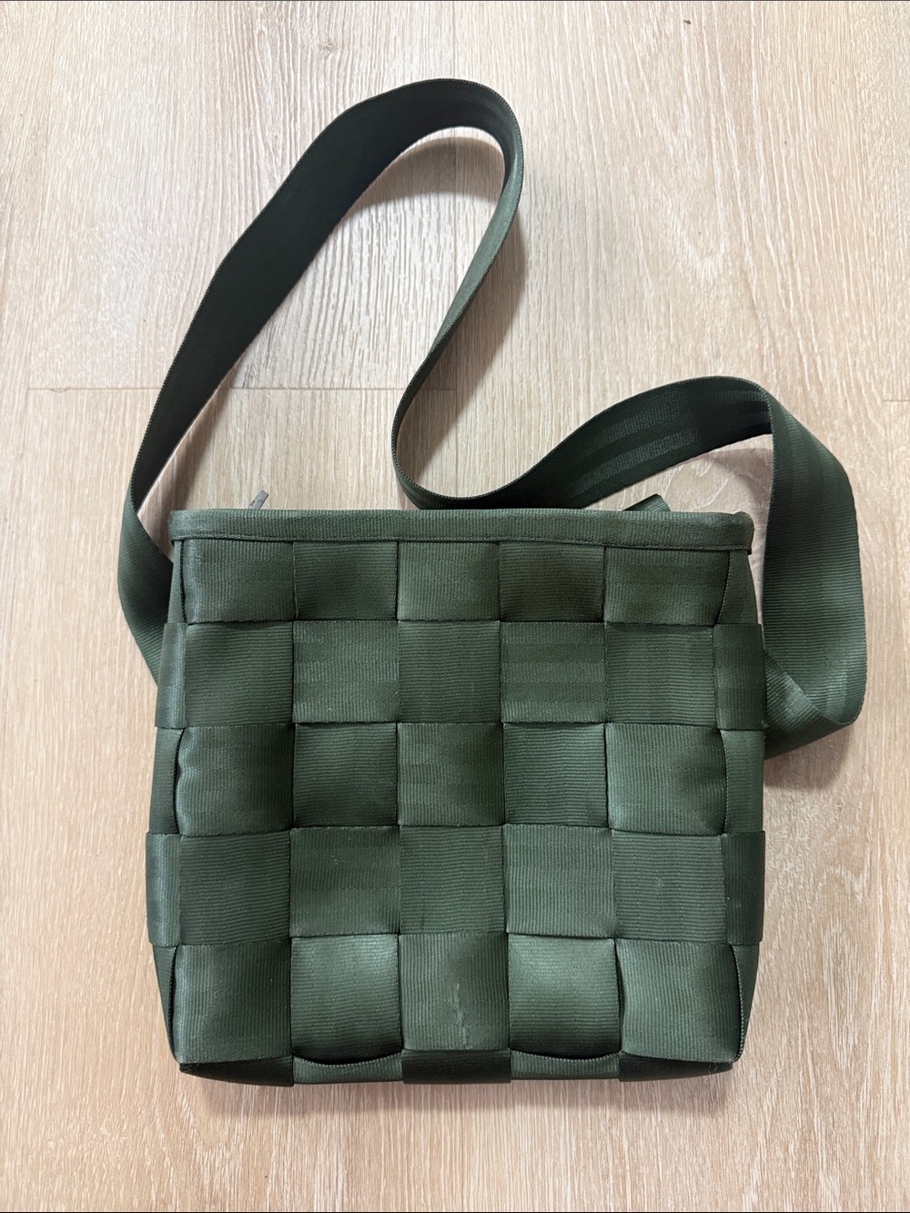 Harveys Woven Crossbody Bag in Forest Green